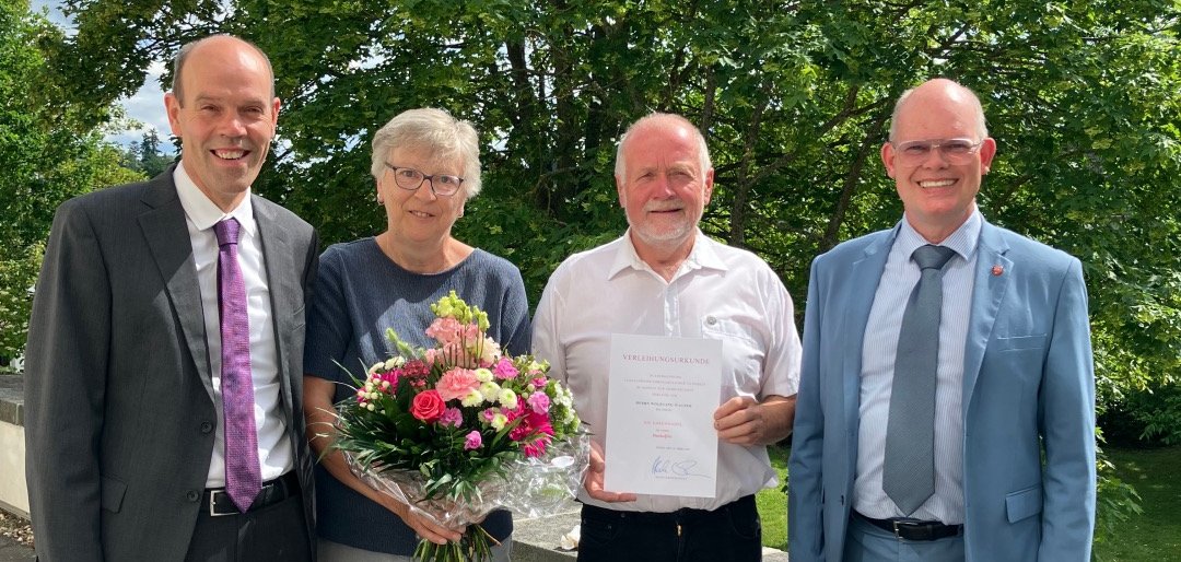 Landrat Volker Boch, Marlies Wagner, Wolfgang Wagner, Bürgermeister der Verbandsgemeinde Kastellaun Christian Keimer